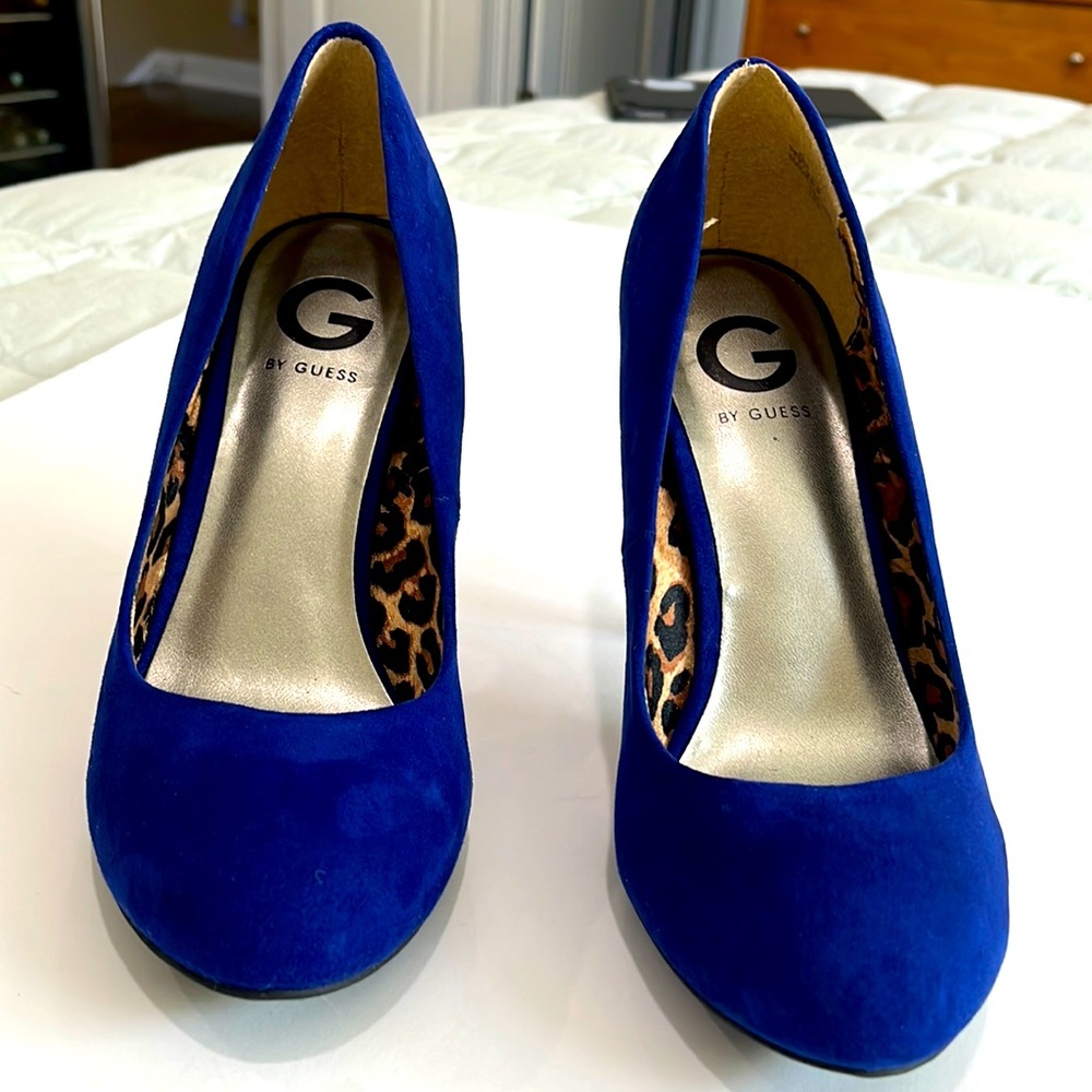 Royal blue suede like pumps size 8M. In great condition.